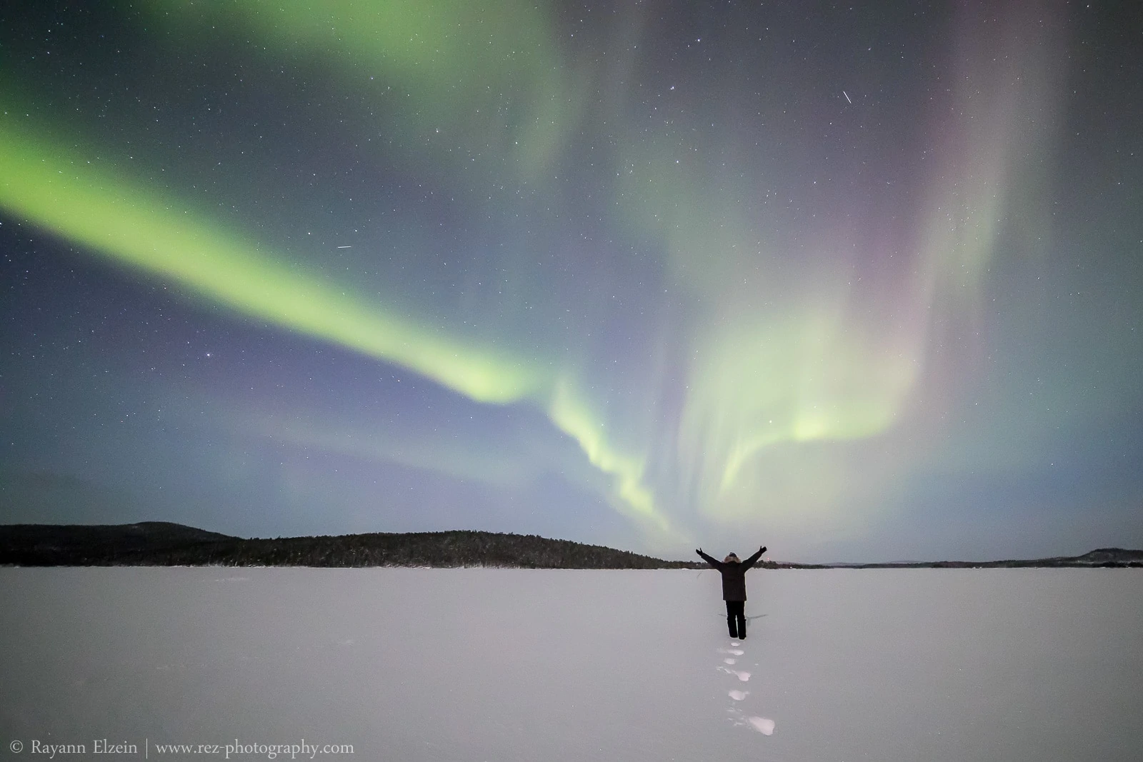 Sleepless night with the Northern Lights in Lapland