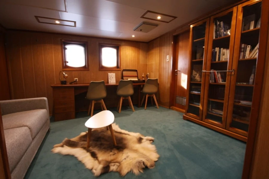 Polarfront's library
